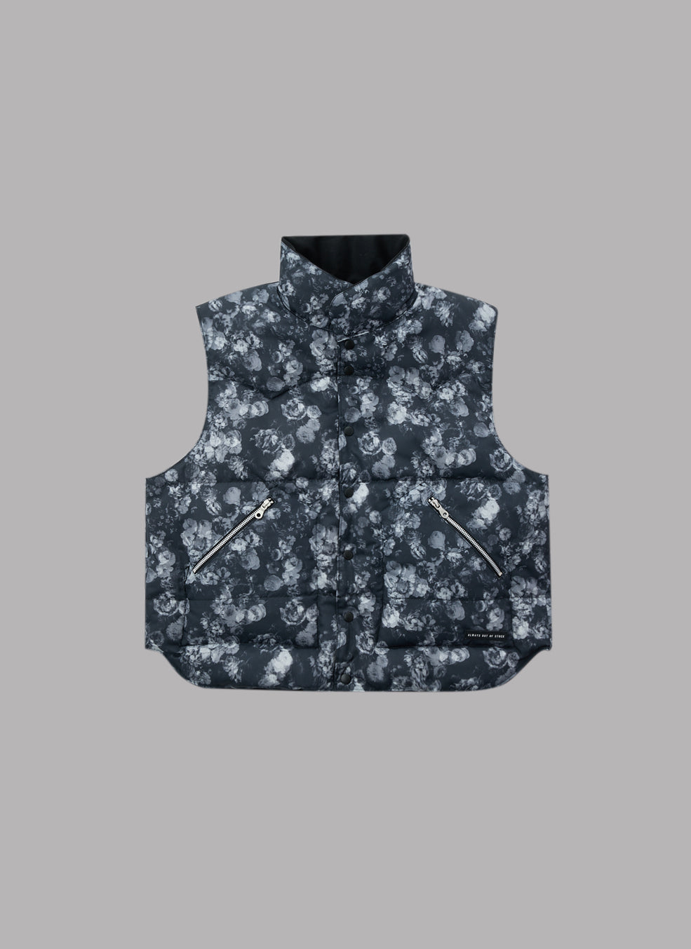 REVERSIBLE DOWN VEST-BLACK