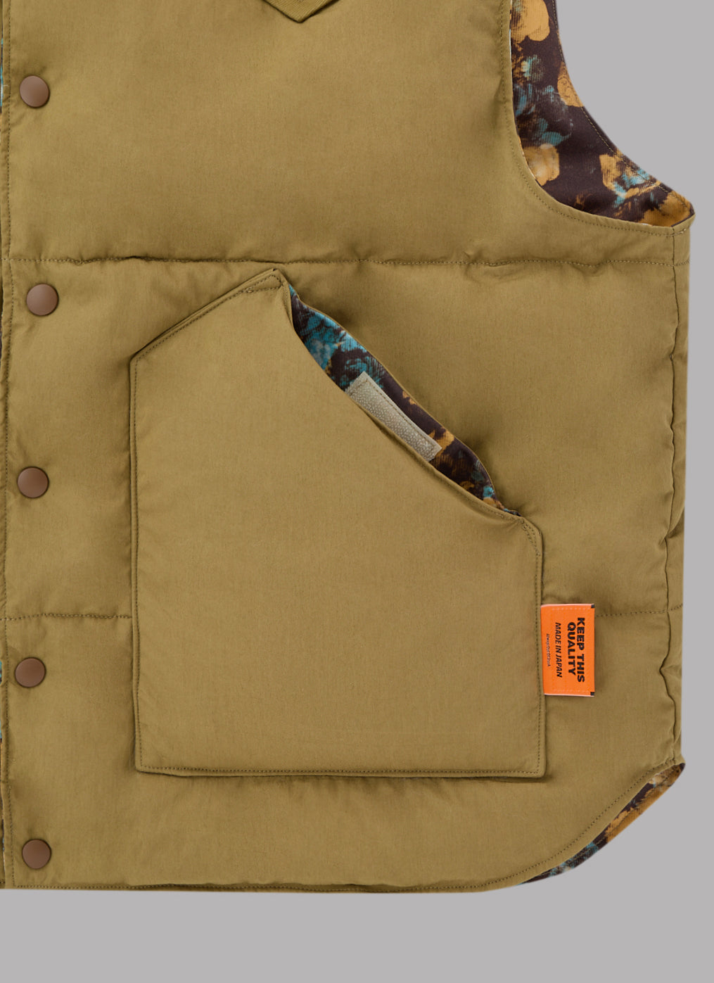 REVERSIBLE DOWN VEST-BEIGE