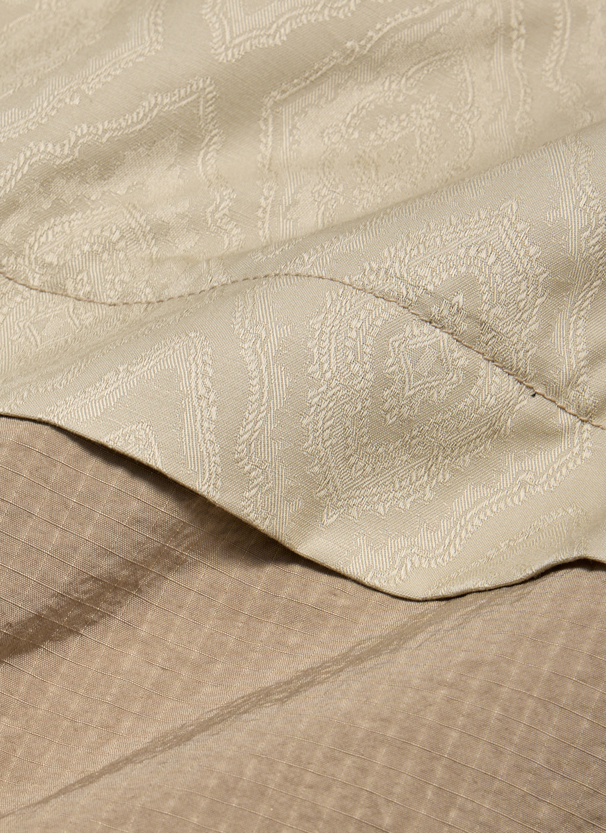 JACQURED PAISLEY RESORT S/S SHIRT- IVORY