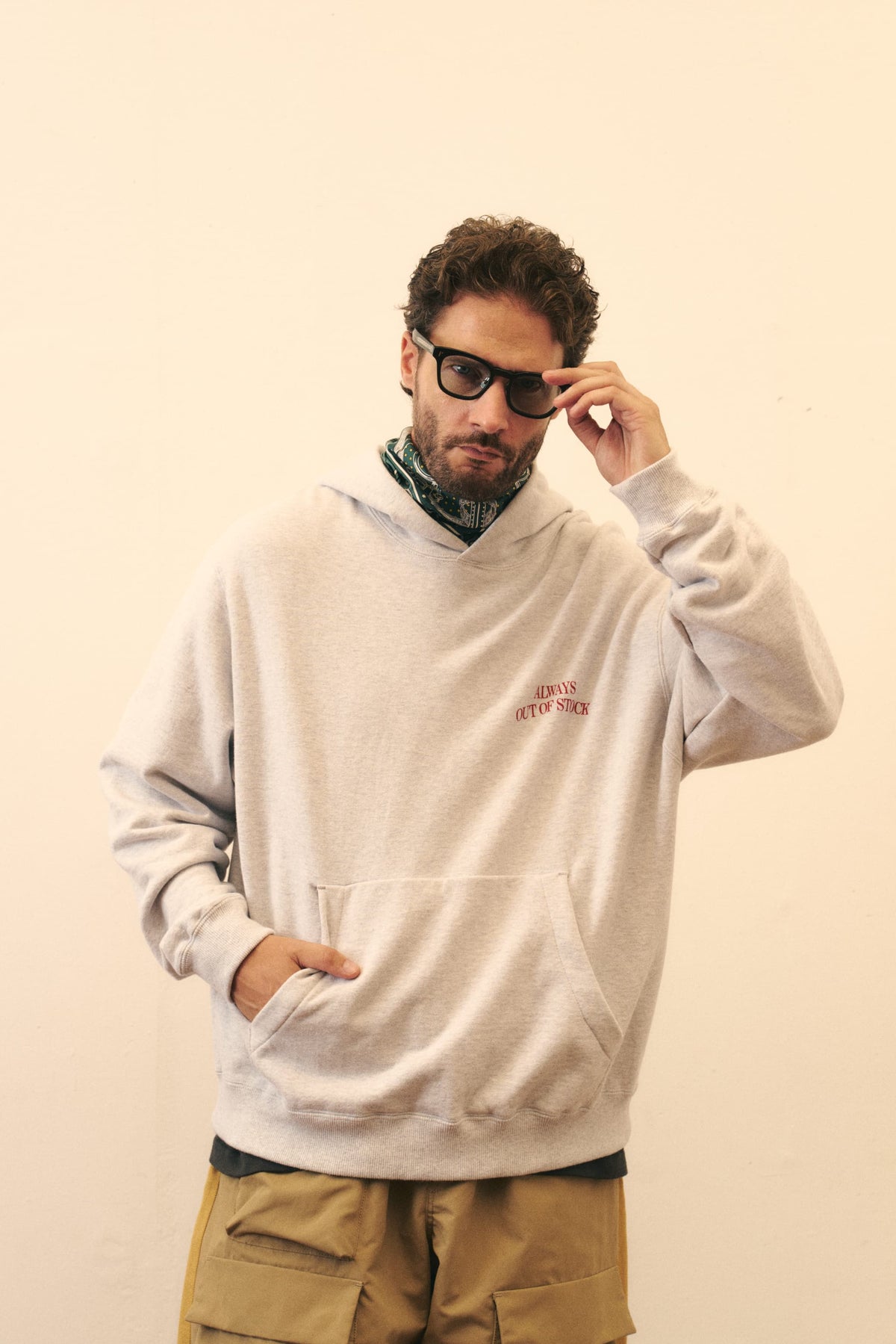 CLASSIC LOGO HOODIE - HEATHER GRAY