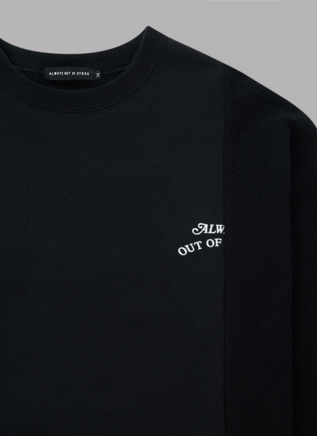 SWITCHED BASIC LOGO CREWNECK-BLACK