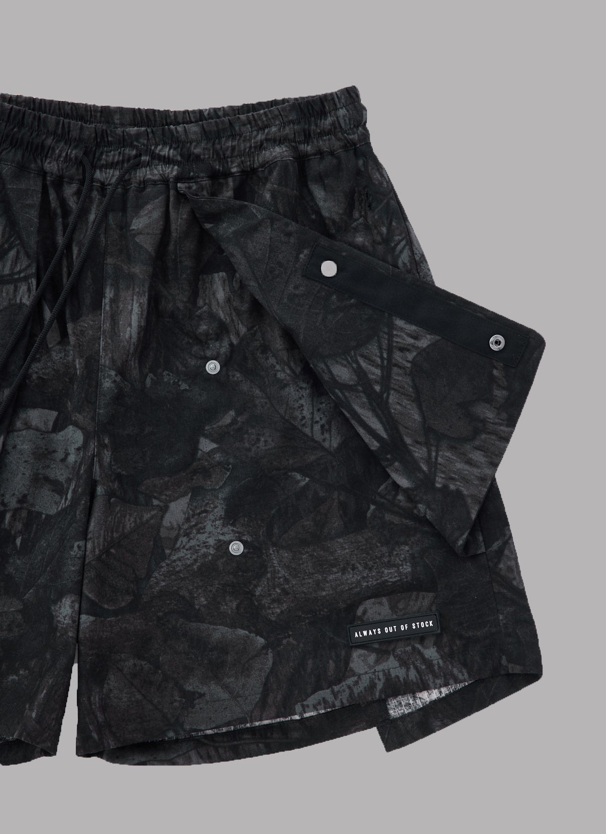 CAMO SWITCHED BAKER SHORTS-BLACK