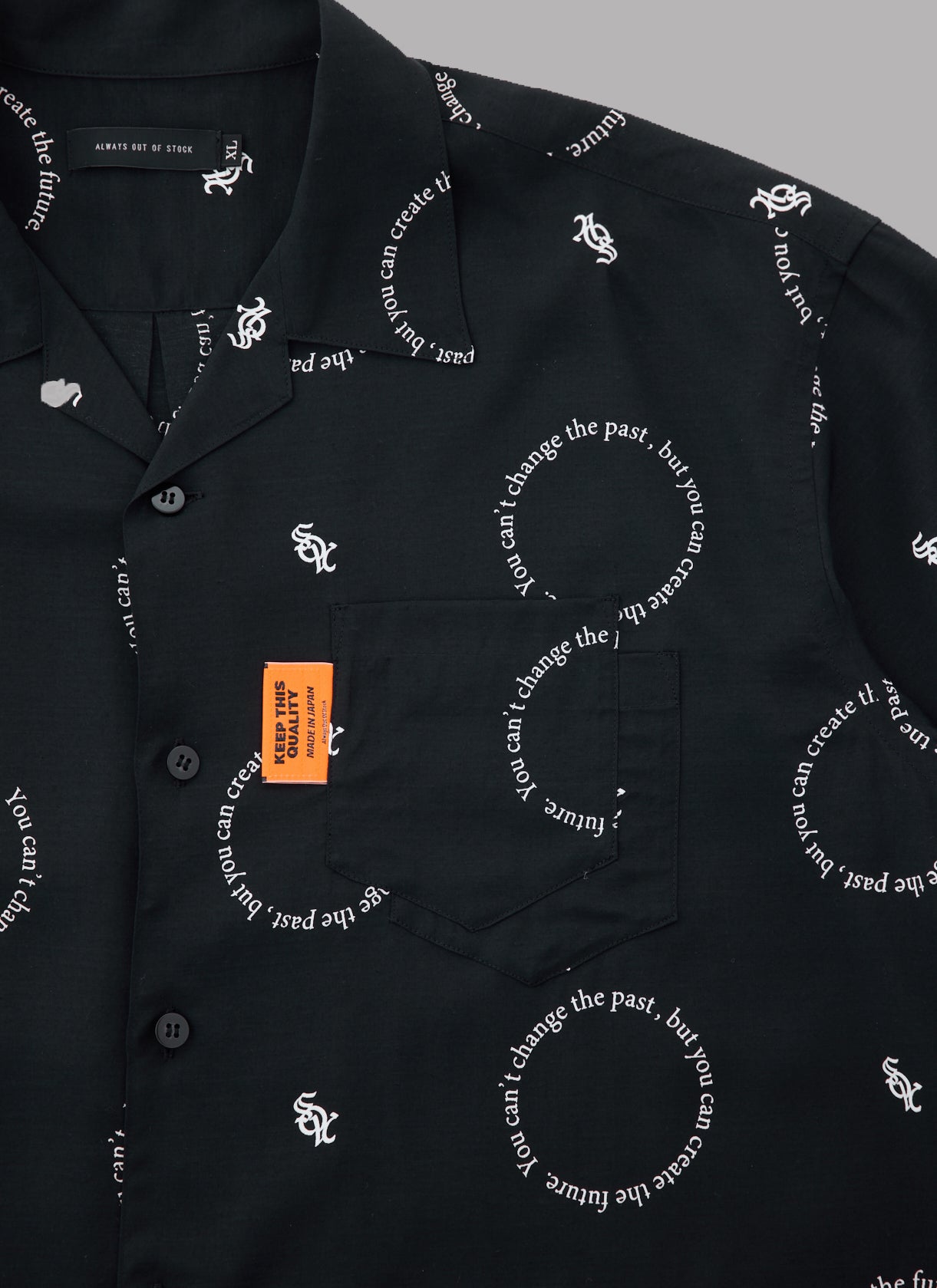 CIRCLE PATTERN OPEN COLLAR SHIRT-BLACK