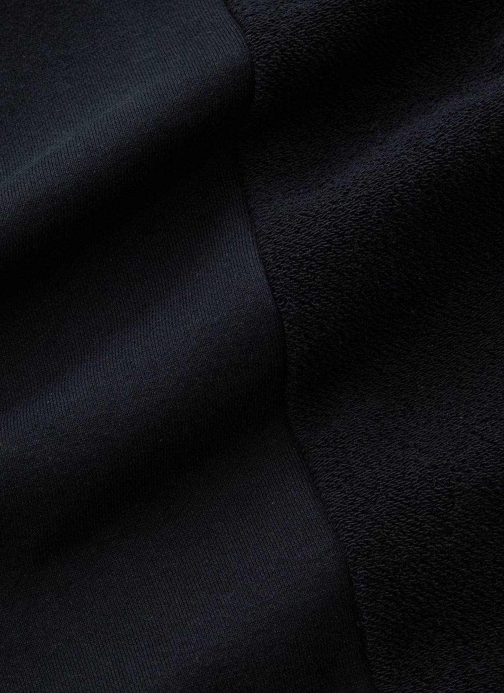 SWITCHED BASIC LOGO CREWNECK-BLACK