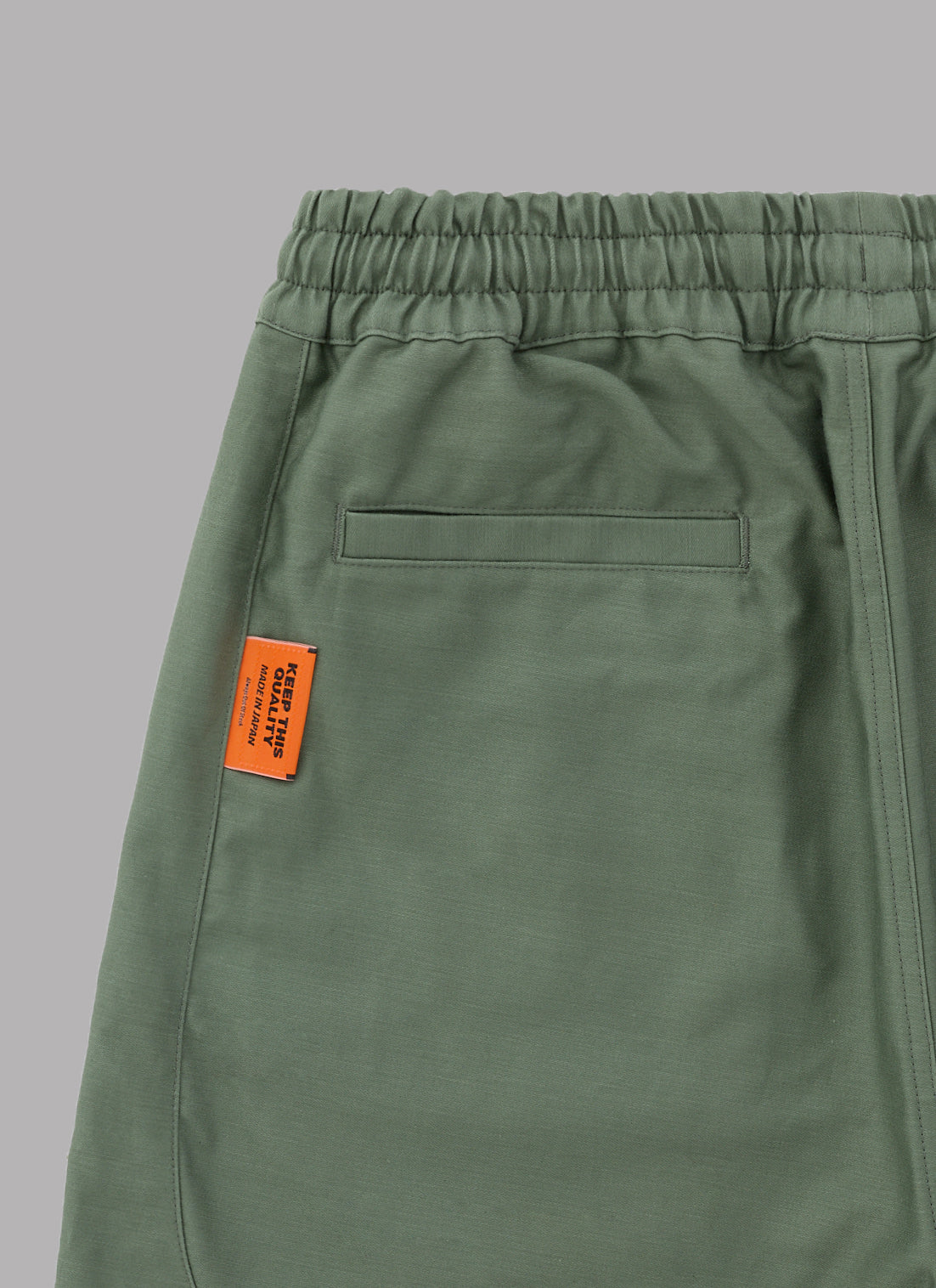 BASIC LOGO HALF BASKETBALL SHORTS-KHAKI