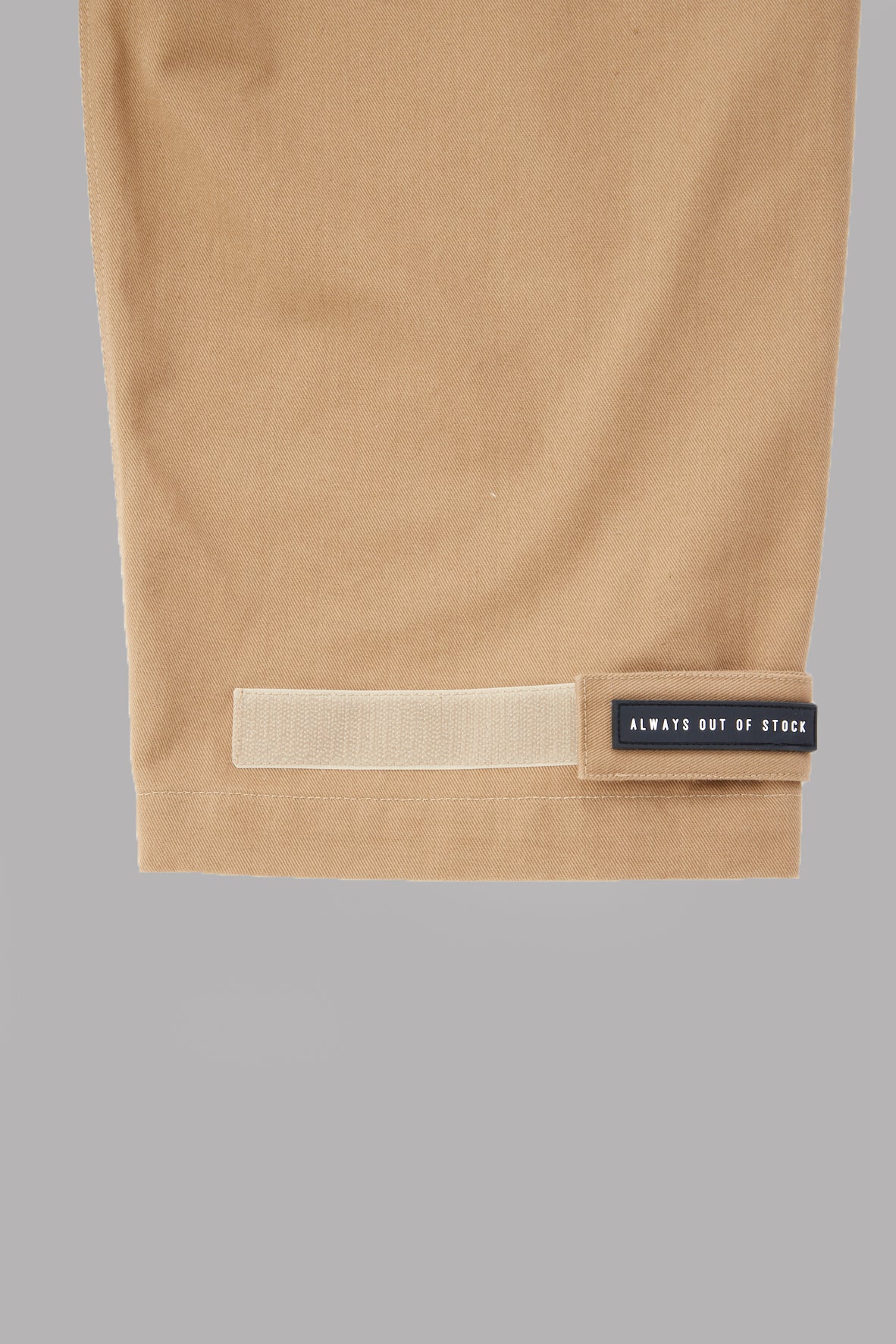 SIDE BUTTON TUCK PANTS-BEIGE
