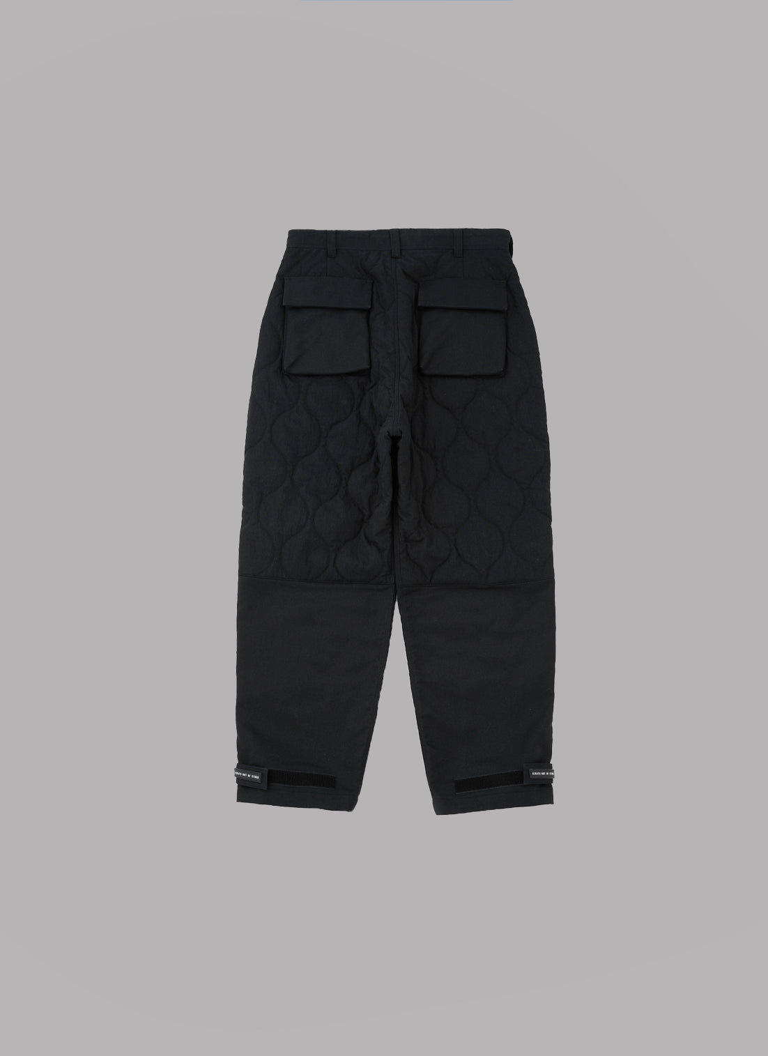 QUILTED SIDE BUTTON TROUSERS-BLACK
