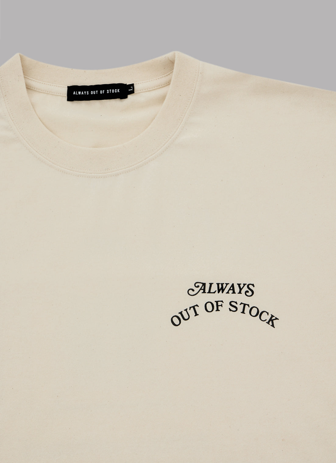 STORE GRAPHIC L/S TEE-IVORY