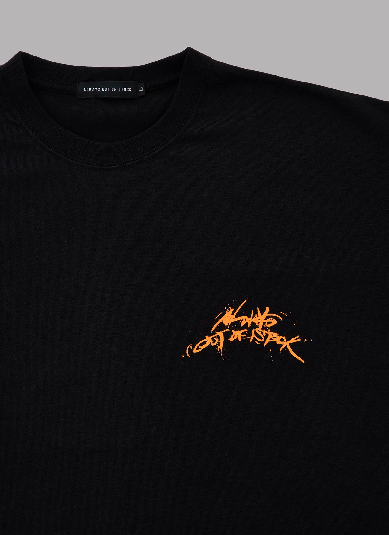 ALWAYS OUT OF STOCK x KISUI NAKAZAWA CALLIGRAPHIC BASIC LOGO TEE-BLACK