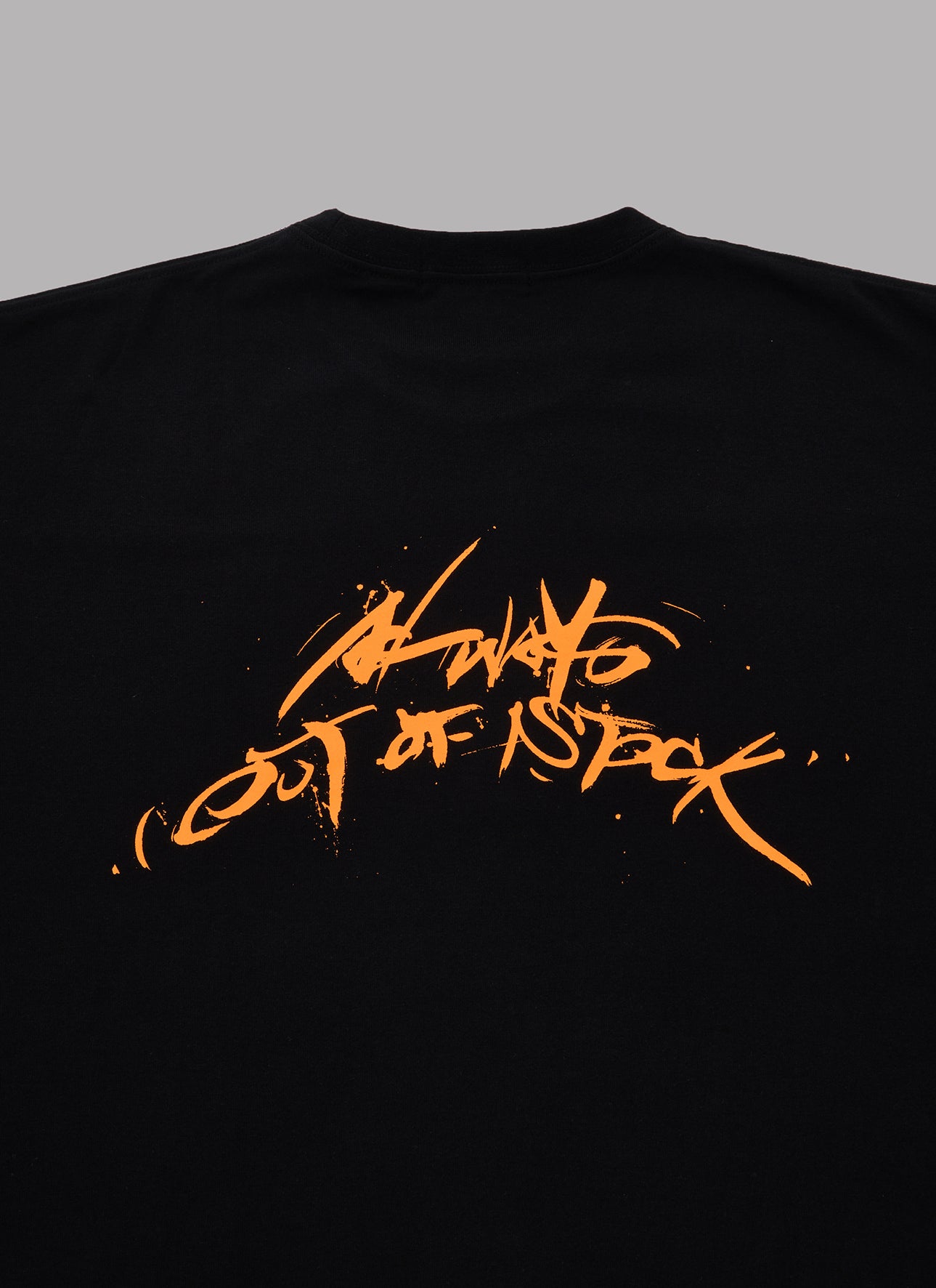 ALWAYS OUT OF STOCK x KISUI NAKAZAWA CALLIGRAPHIC BASIC LOGO TEE-BLACK