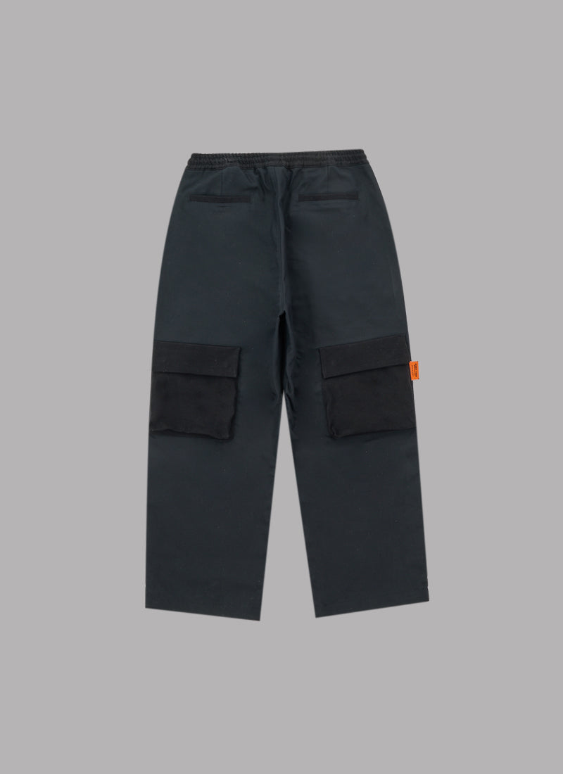 NINE POCKET WIDE CARGO - BLACK