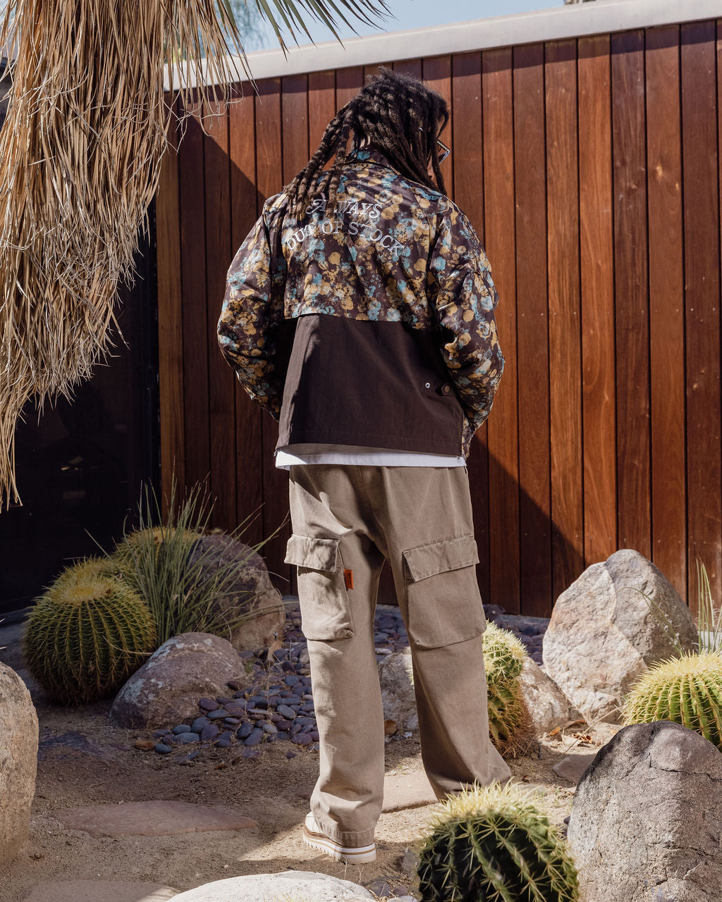 FLOWER PATTERN LIGHT BLOUSON JACKET-BROWN