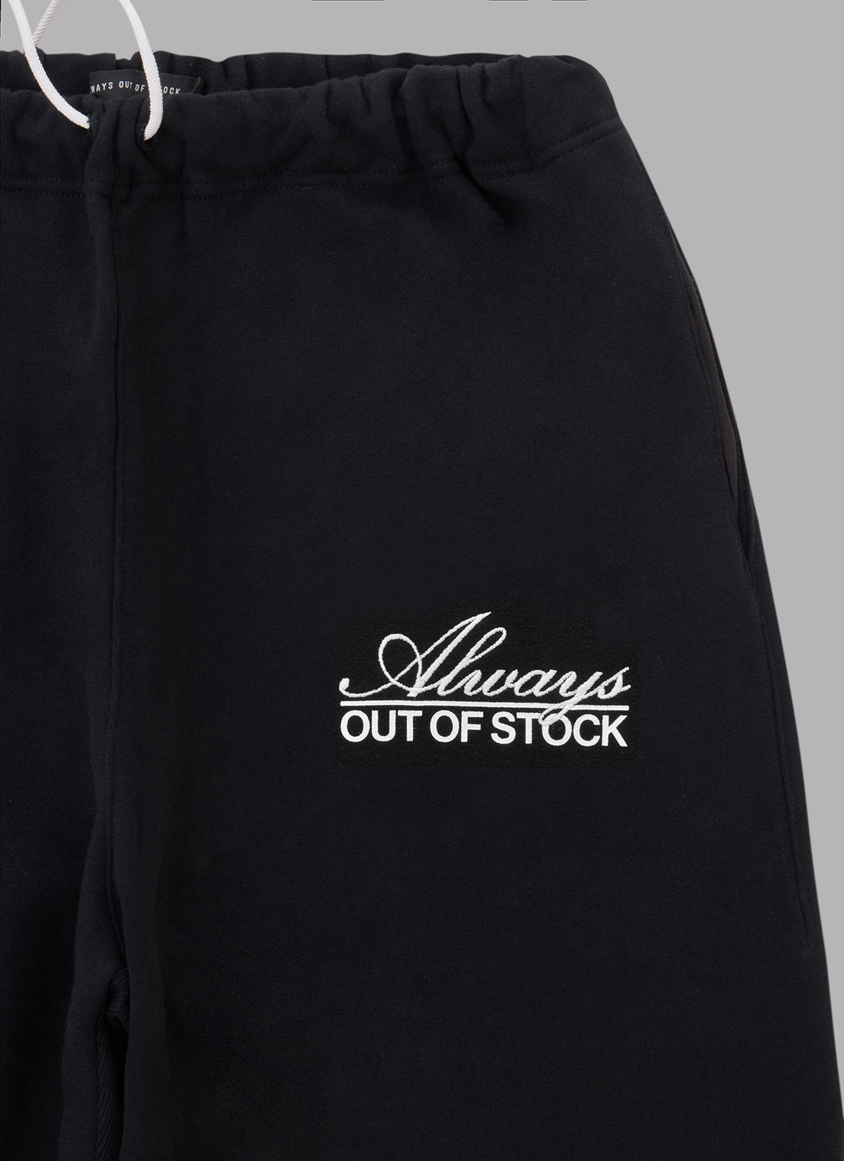 TRADITIONAL LOGO SWEAT PANTS-BLACK – ALWAYS OUT OF STOCK