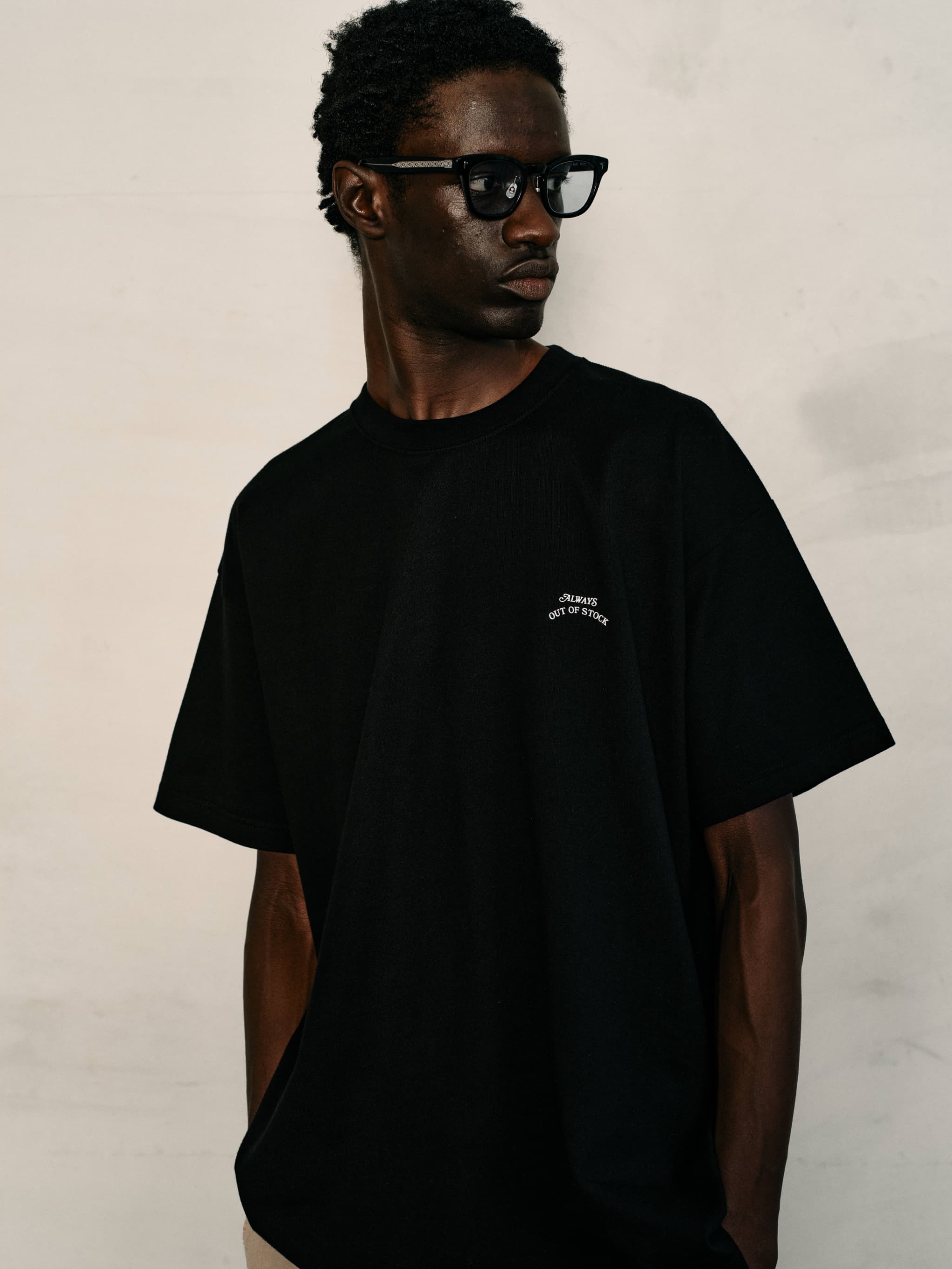 MICRO BASIC LOGO S/S TEE-BLACK
