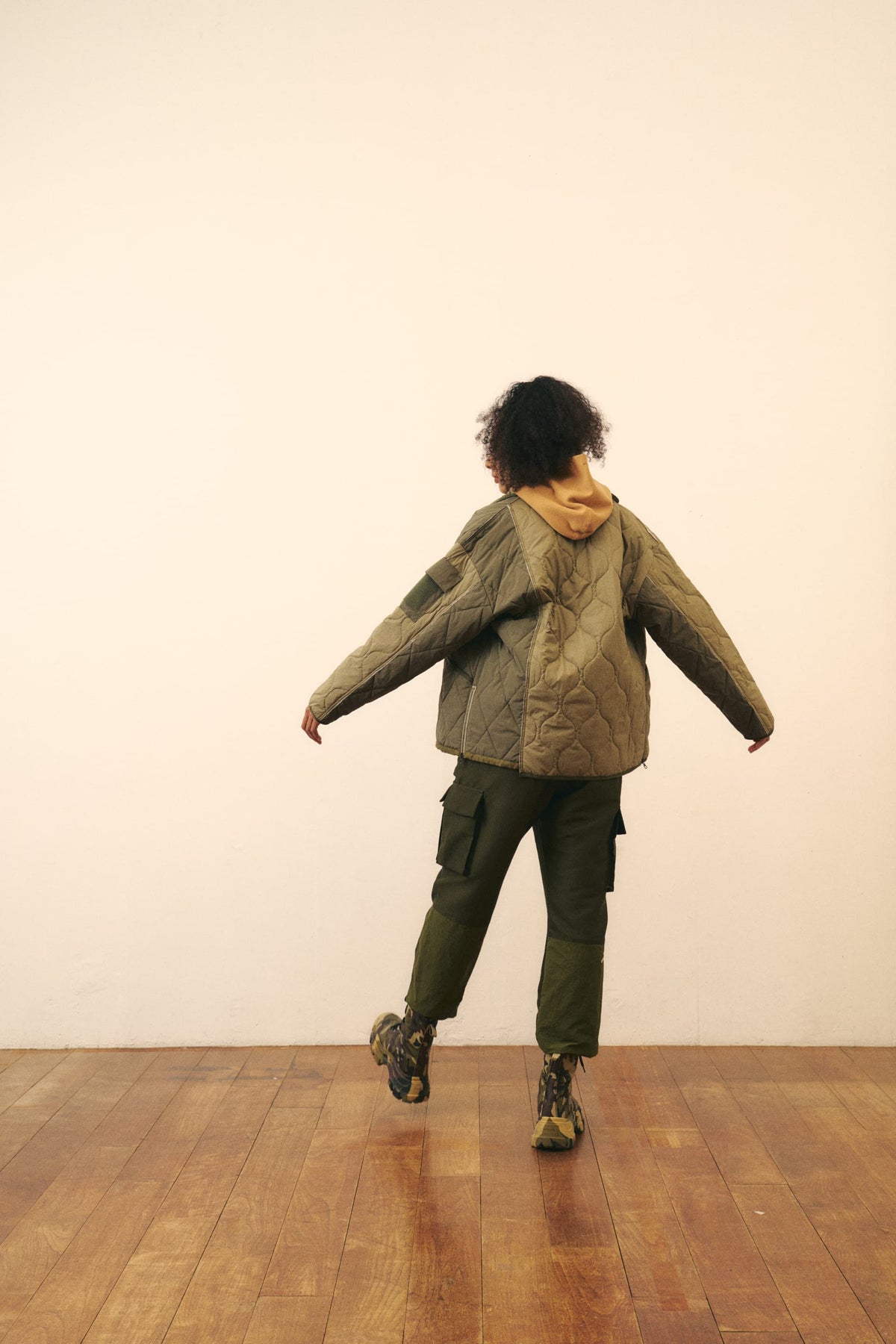 SWITCHED QUILTING JACKET - OLIVE