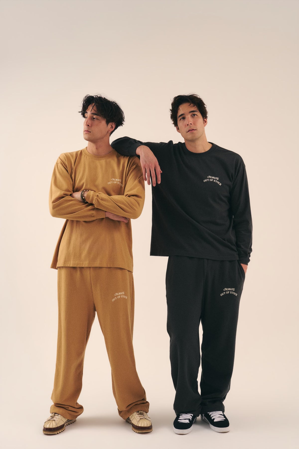 BASIC LOGO L/S TEE - MILK TEA x OFF WHITE