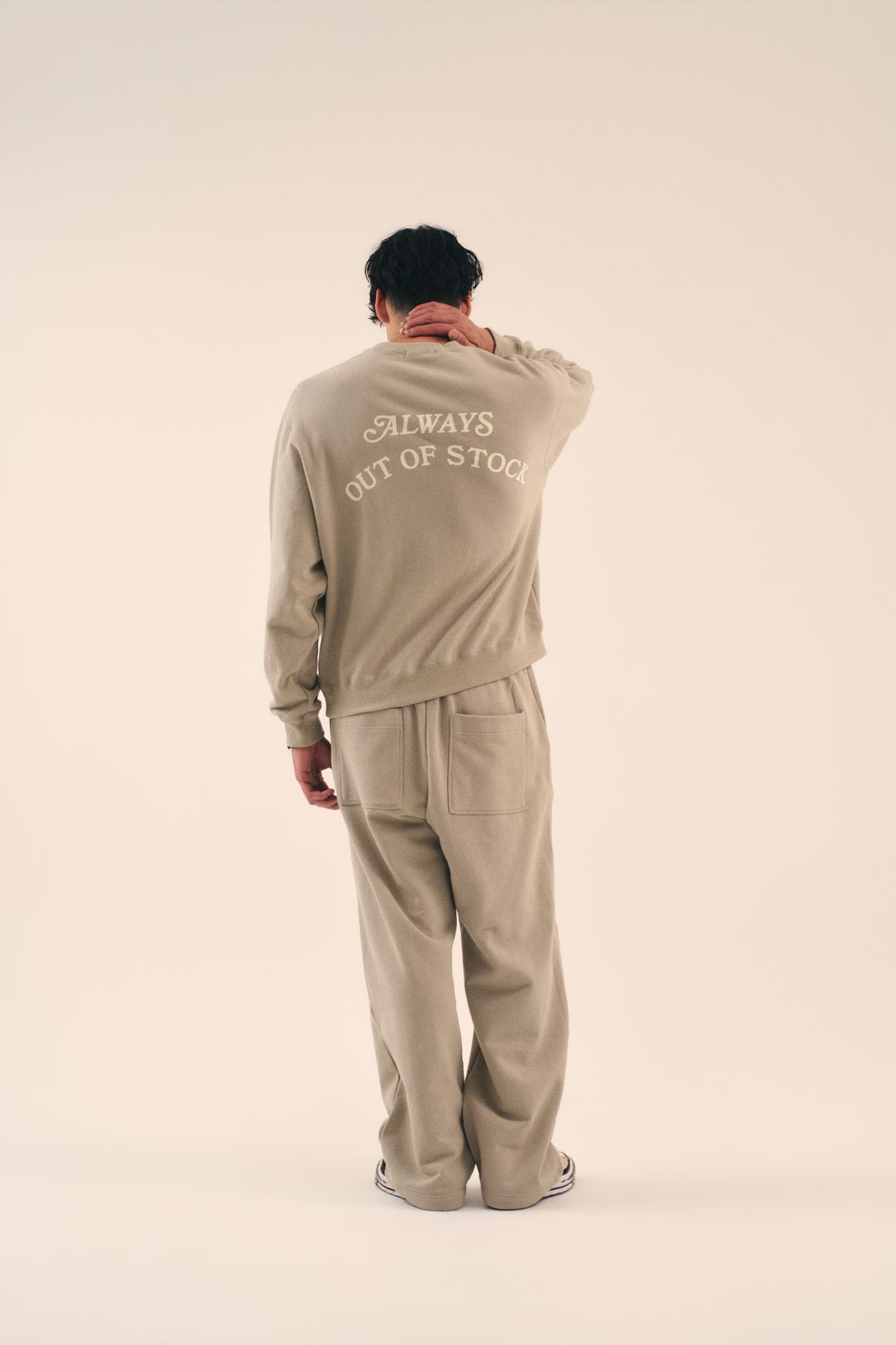 BASIC LOGO CREWNECK - SILVER GRAY x OFF WHITE