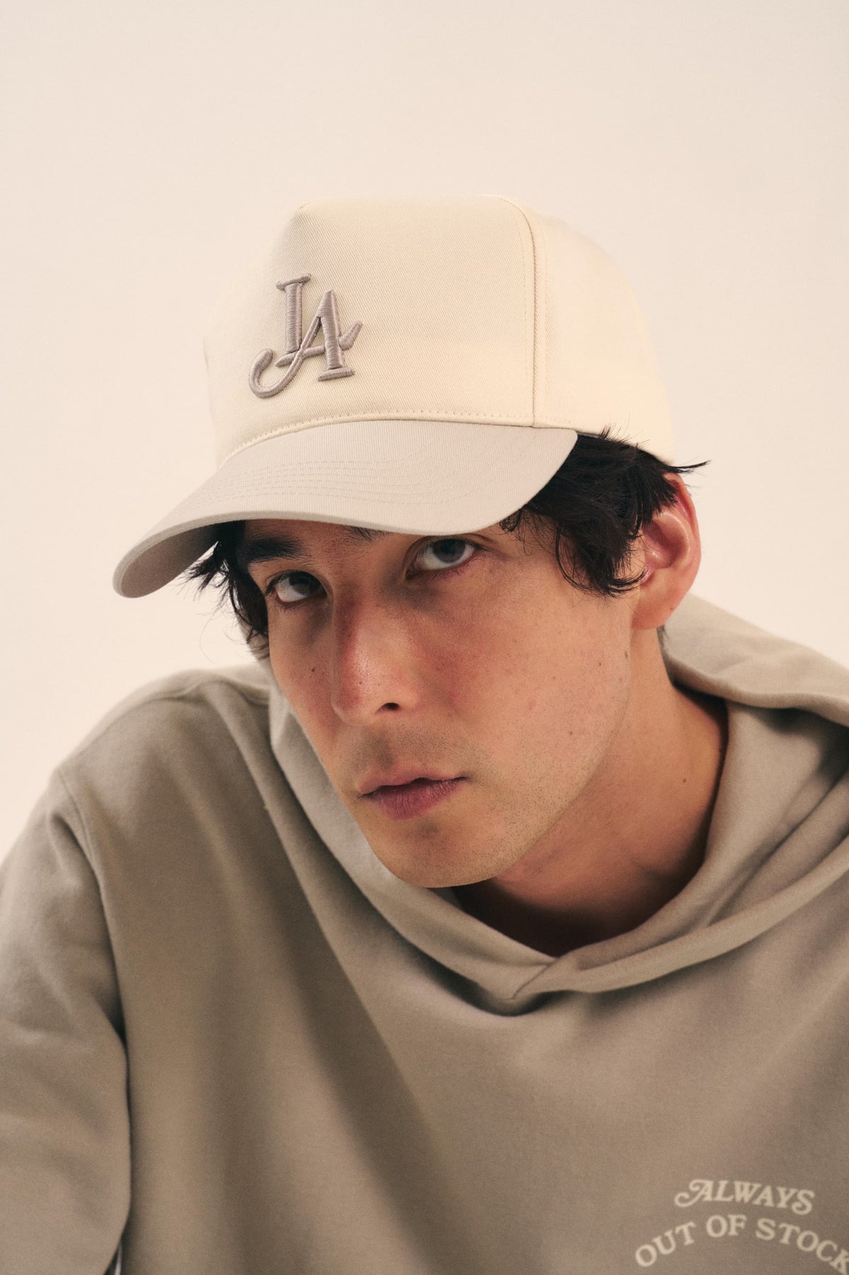 LA LOGO ADJUSTABLE CAP - SILVER GRAY X IVORY