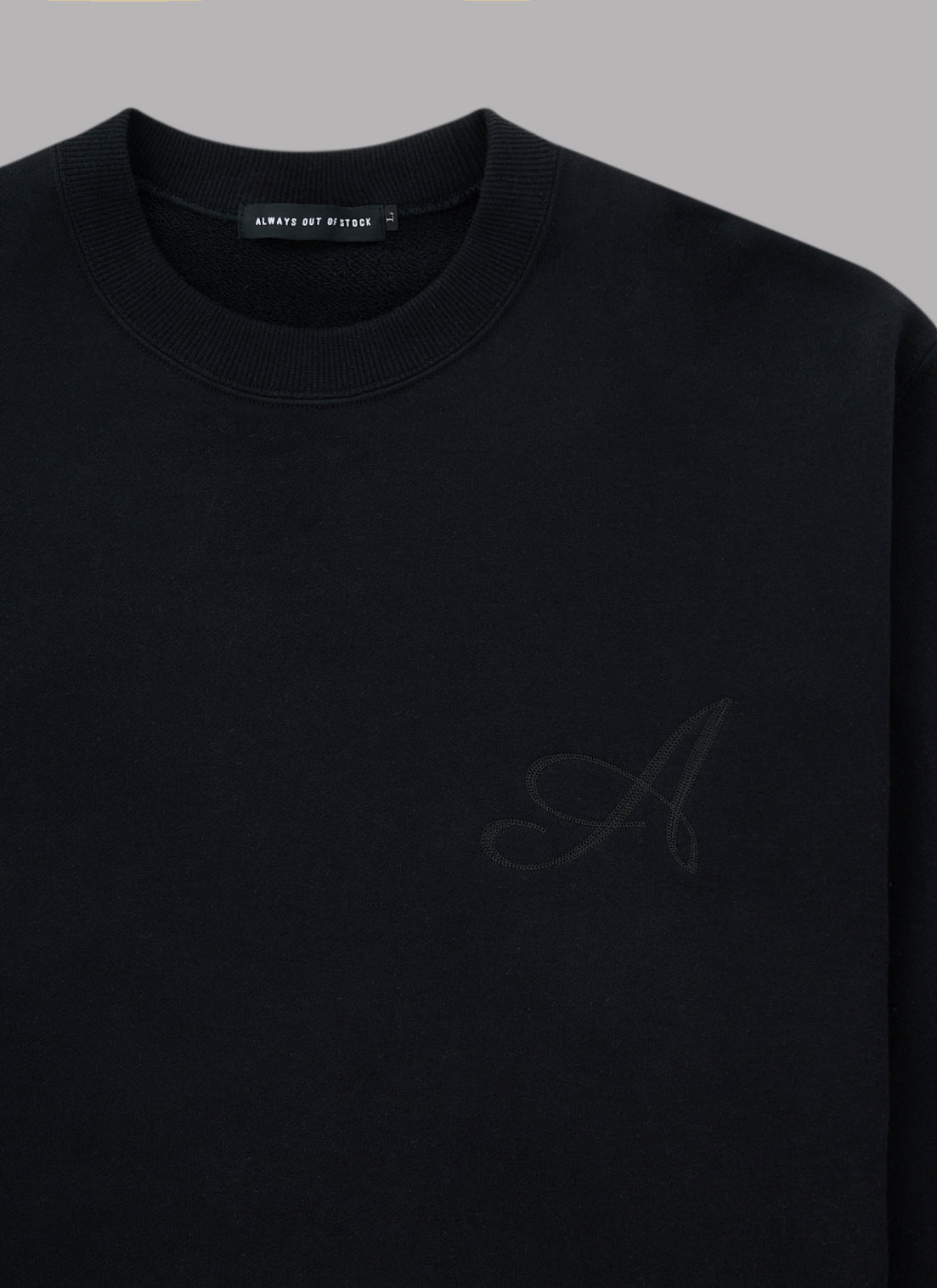 CLASSICAL LOGO CREWNECK-BLACK