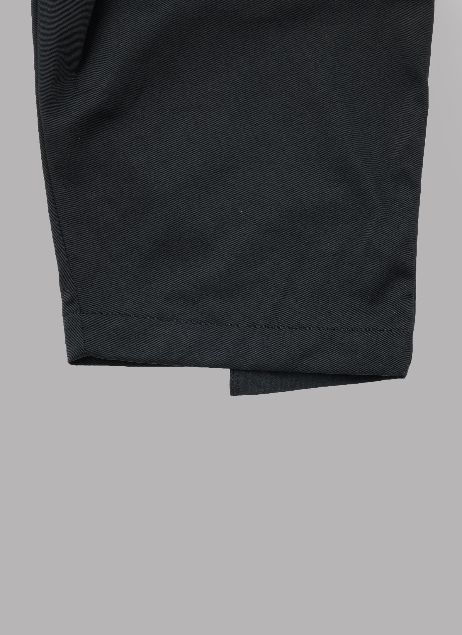 OVERTUCK PANTS-BLACK