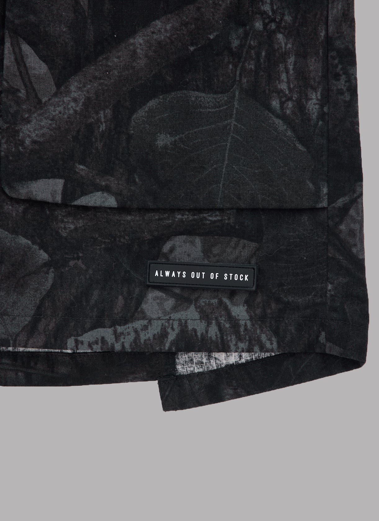 CAMO SWITCHED BAKER SHORTS-BLACK