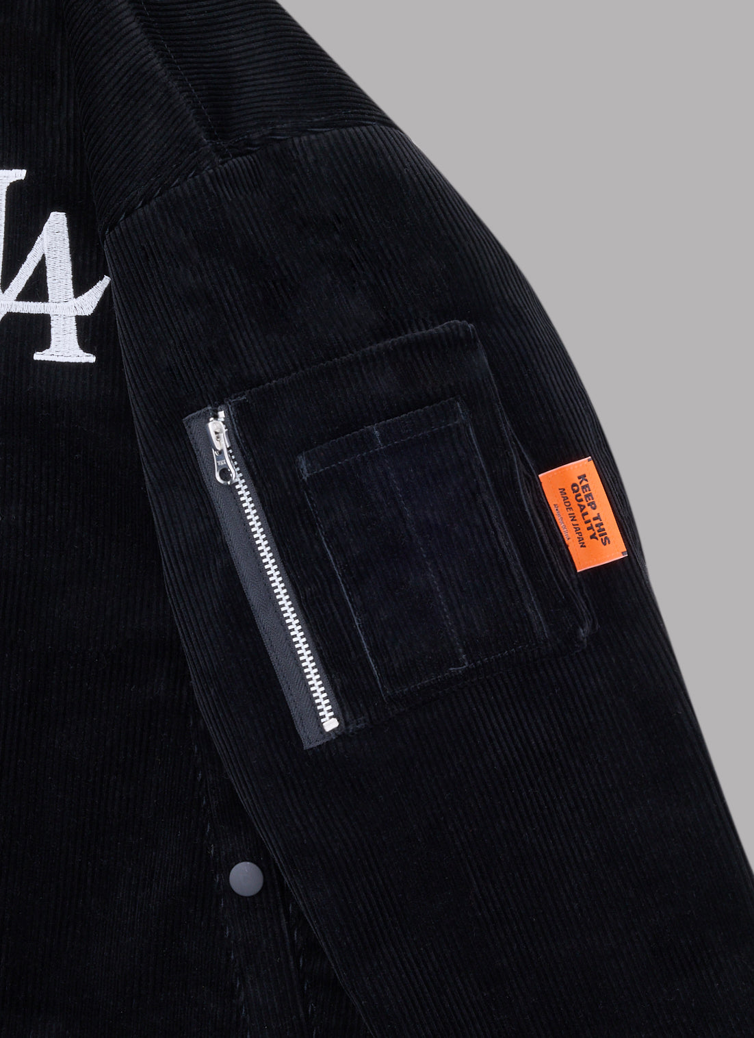 STADIUM BOMBER JACKET-BLACK