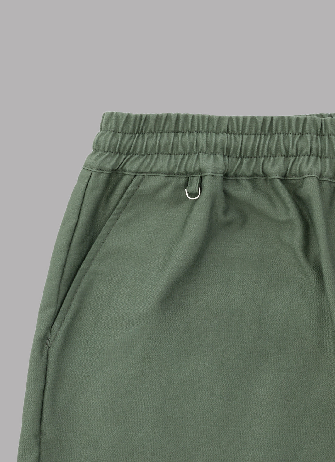 BASIC LOGO HALF BASKETBALL SHORTS-KHAKI