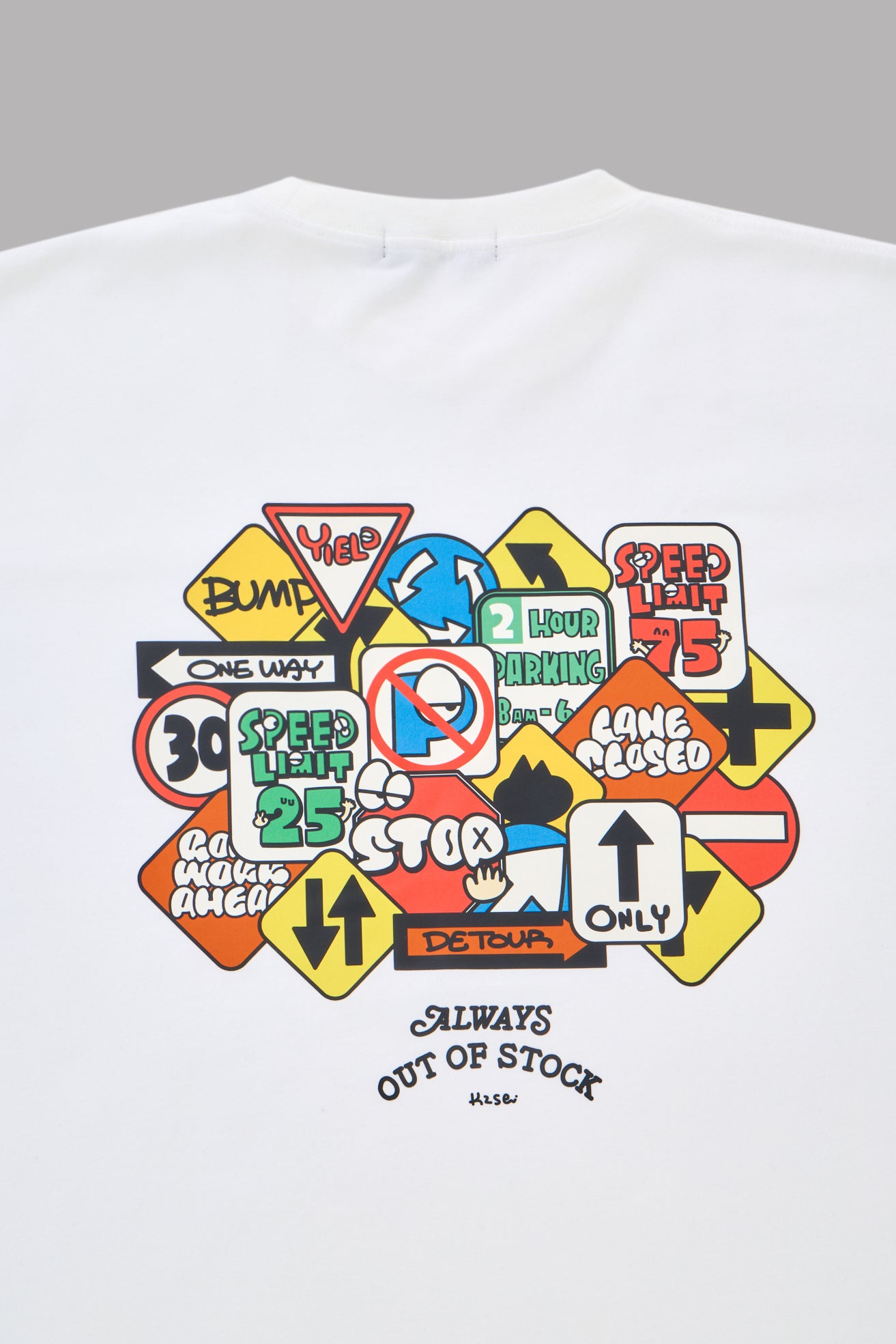 TRAFFIC SIGN S/S TEE-WHITE