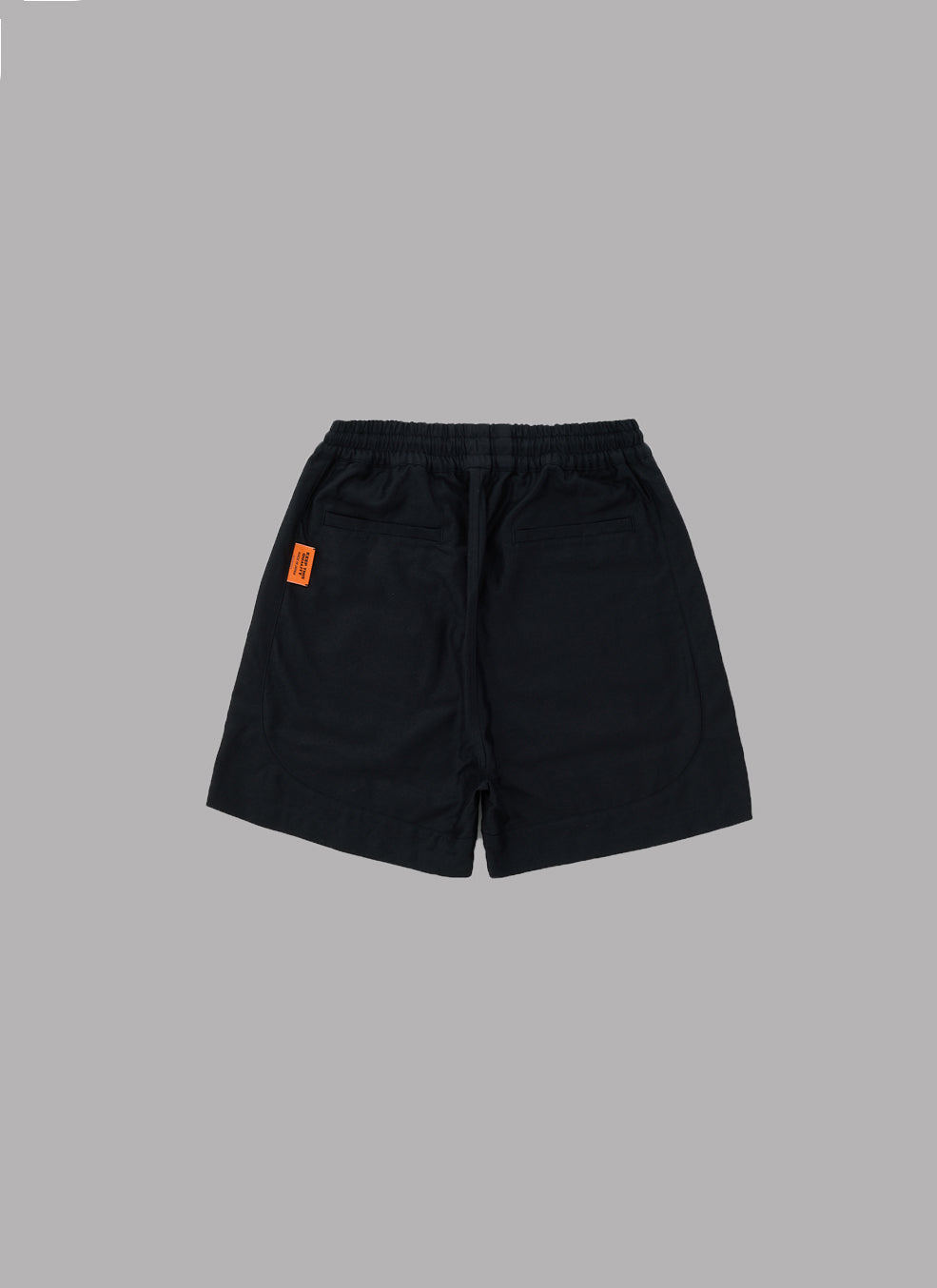 BASIC LOGO HALF BASKETBALL SHORTS-BLACK