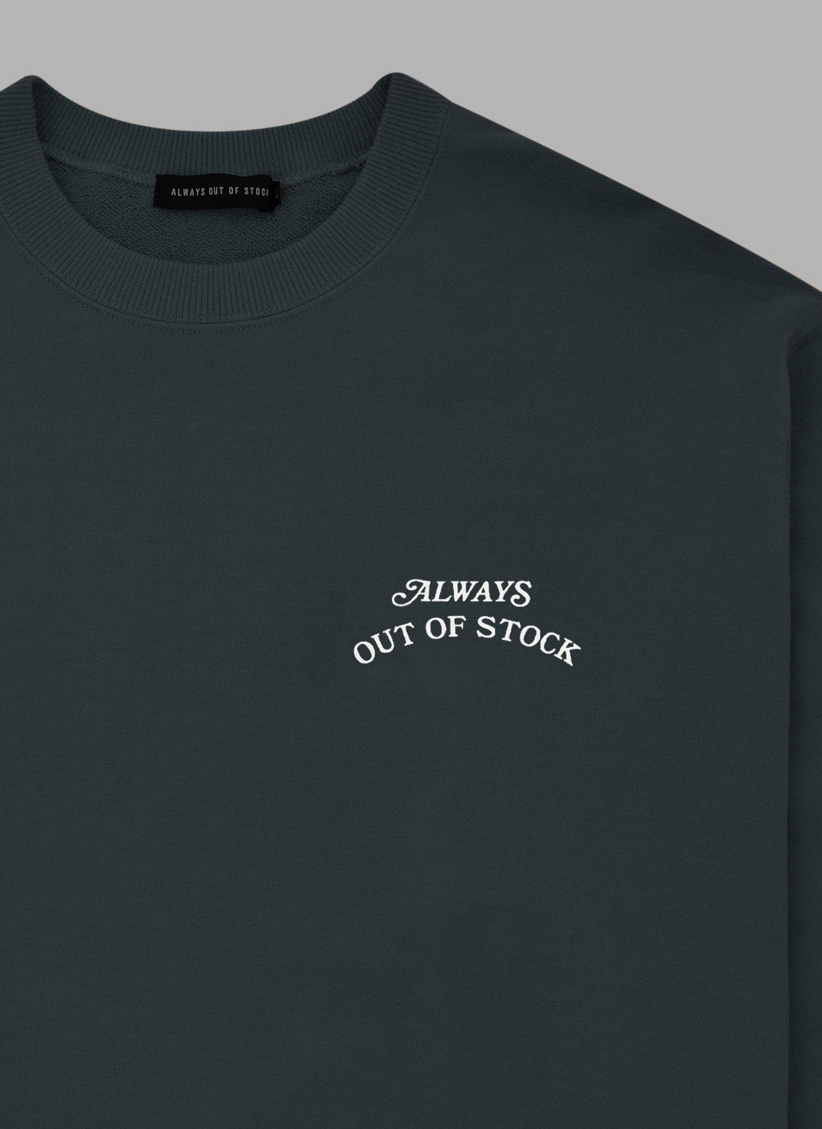 BASIC LOGO CREWNECK - CHARCOAL x OFF WHITE