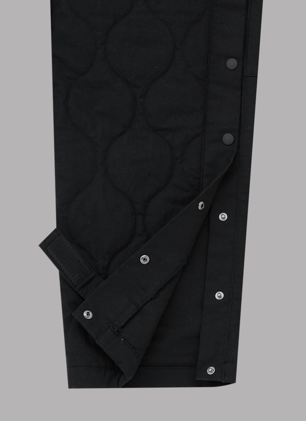 QUILTED SIDE BUTTON TROUSERS-BLACK