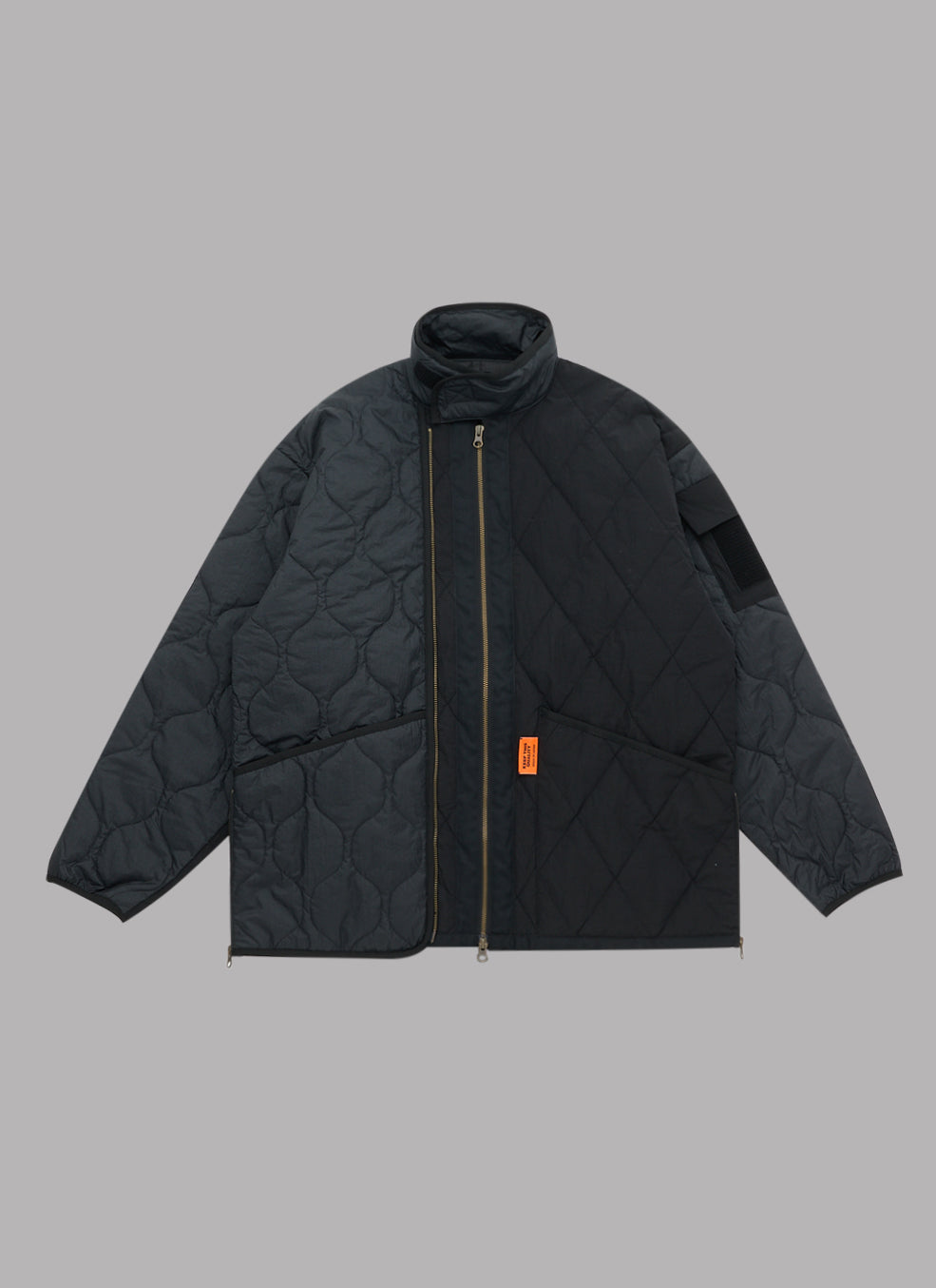 SWITCHED QUILTING JACKET - BLACK