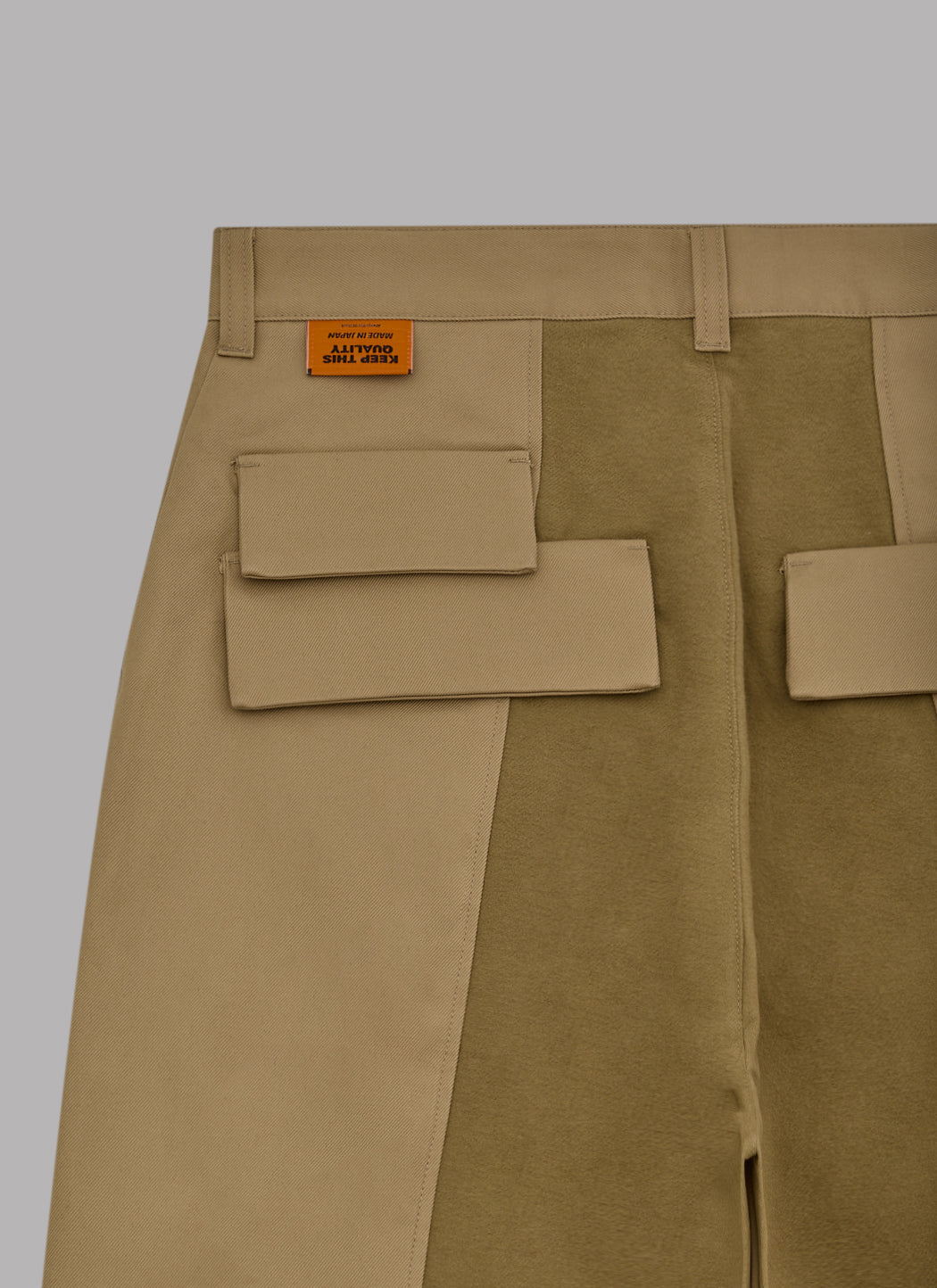 TWO-PLEAT SWITCHED WIDE PANTS - BROWN