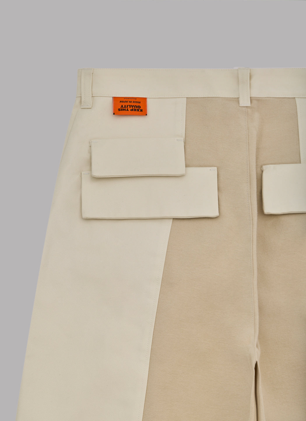 TWO-PLEAT SWITCHED WIDE PANTS - IVORY