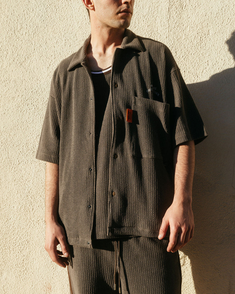 ・FRILL STRIPES S/S SHIRT-BROWN