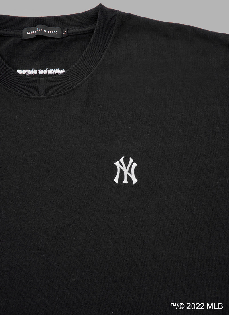 ALWAYS OUT OF STOCK × New York Yankees  SWITCHED TEE - BLACK