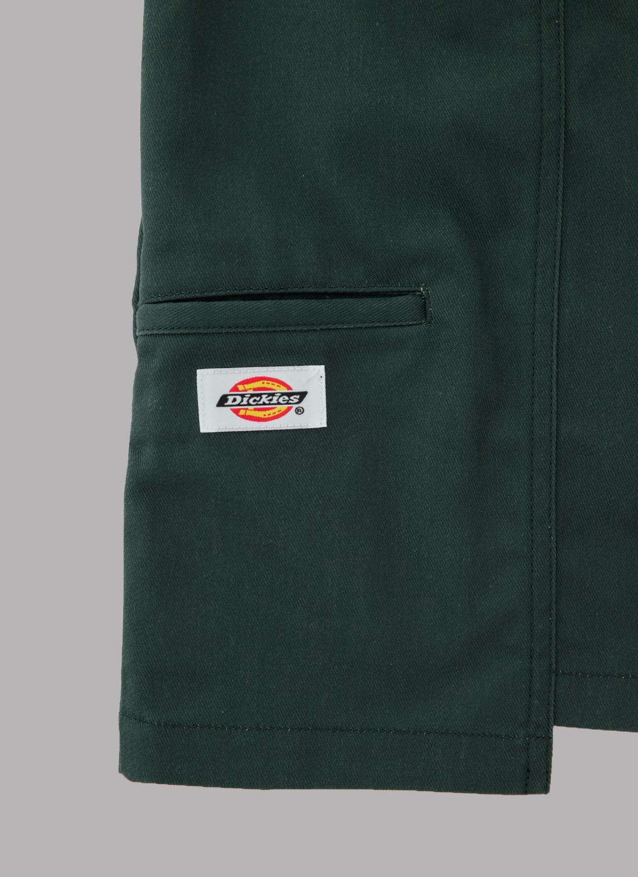 ALWAYS OUT OF STOCK x DICKIES  SWITCHED SHORTS - GREEN